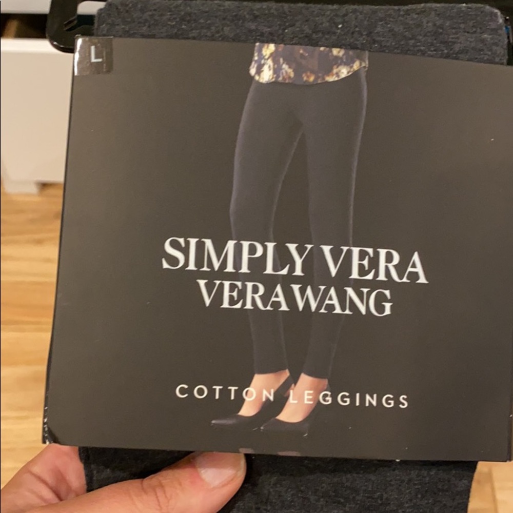 NWT Vera Wang Leggings